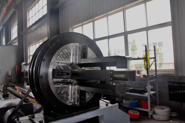 Higher Productivity Metal Tube Cutting Fiber Laser Cutting Machine China Factory